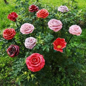 Ceramiczne róże ogrodowe