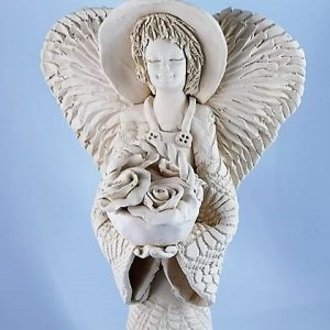 Duży Anioł ceramiczny „ogrodnik z koszem”